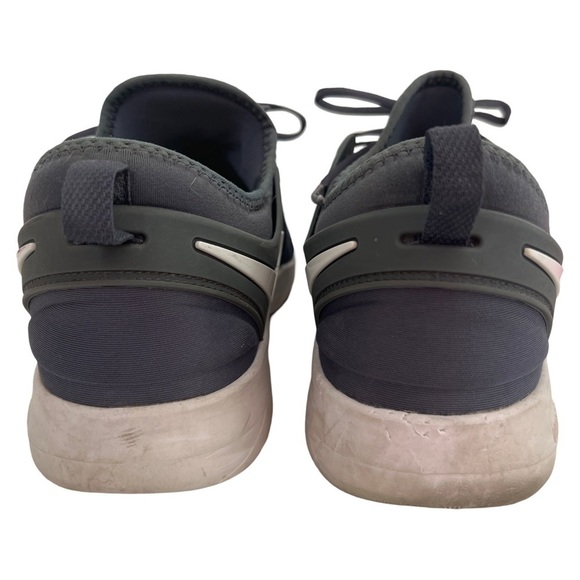 NIKE • Women’s Free Grey Training Running Athletic Tennis Shoes - Picture 5 of 10